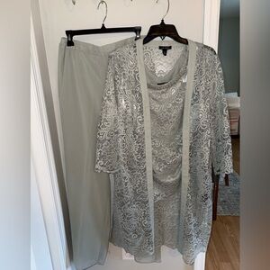 Le Bos | 3 piece sage green set, size 14 NWT